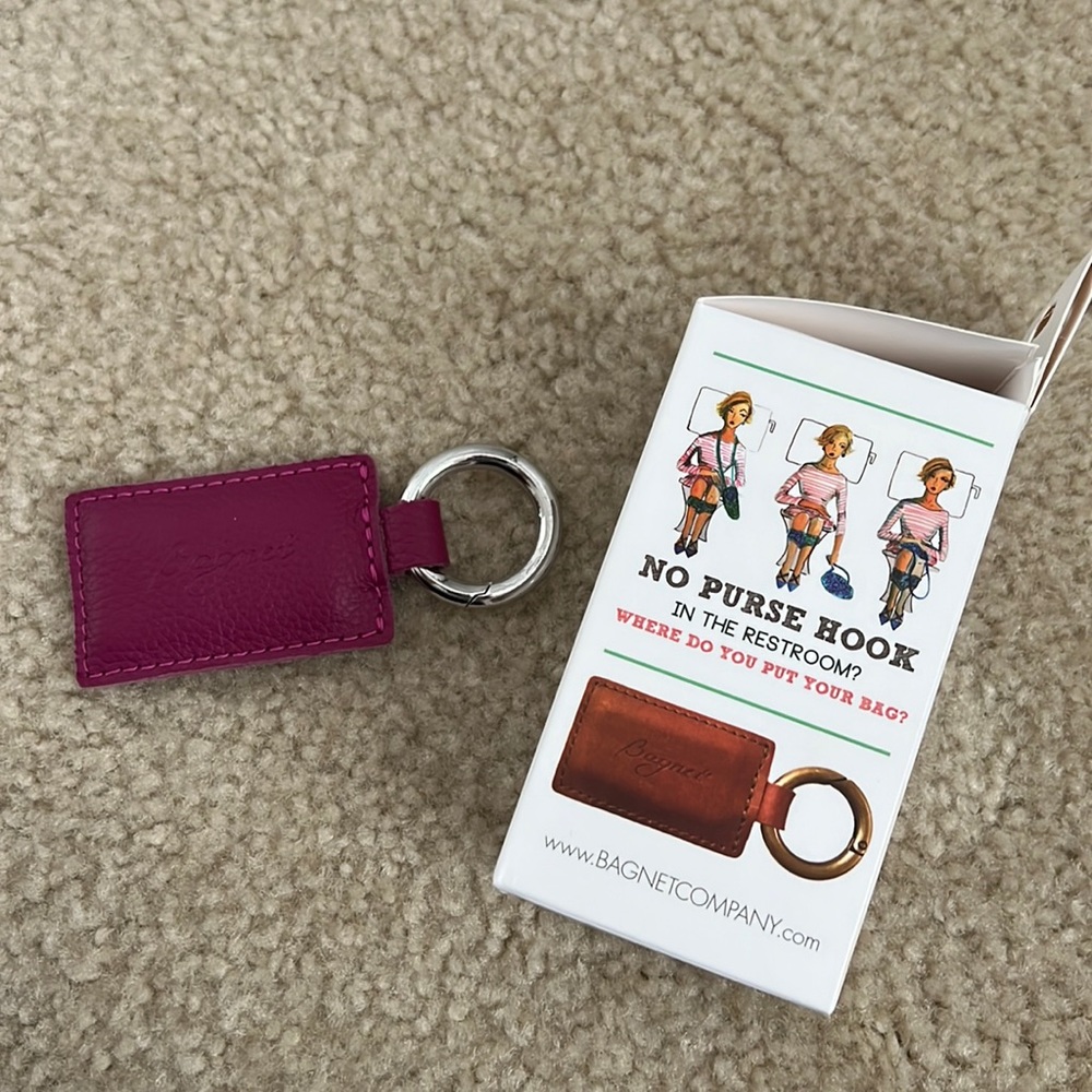 NIB Bagnet Pink Magnet Purse Holder Hanger
